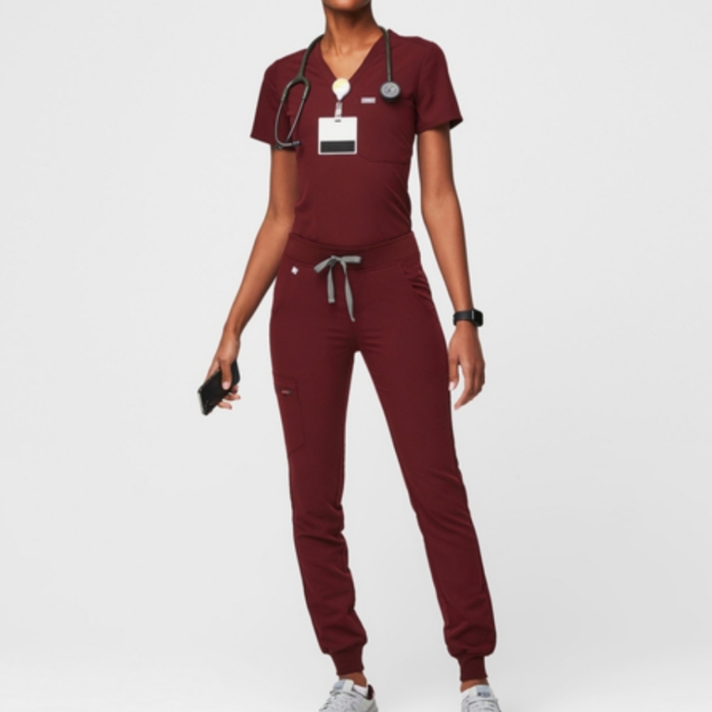 Casma Three-Pocket Scrub Top & Zamora Jogger Scrub Pants - Burgundy
